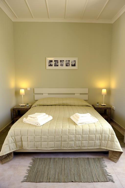 Hotel Almyris Adamantas  Zimmer foto
